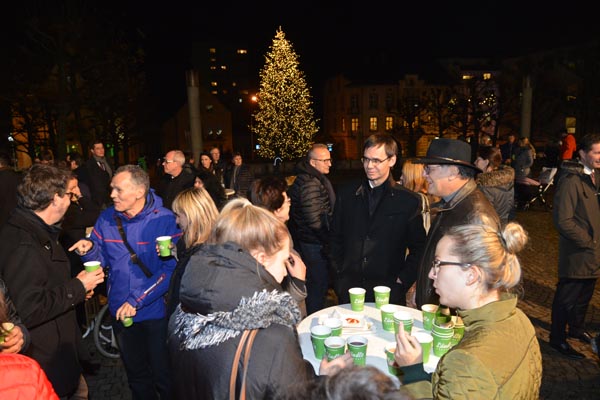 Weihnachtsbaumuebergabe_Landhaus-Bregenz_2016-11-24_2016-7756-041.jpg